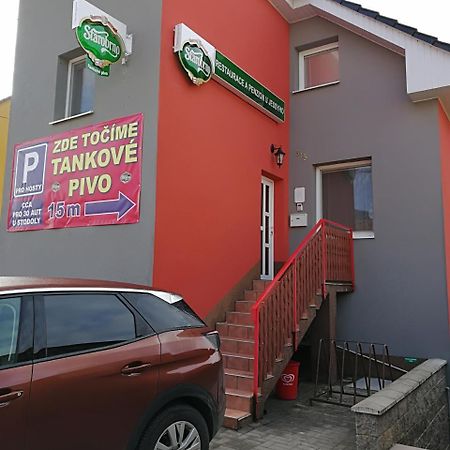 Restaurace a penzión u Jessyho Perná Exterior foto